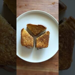 The NEW Way To Cut A Sandwich